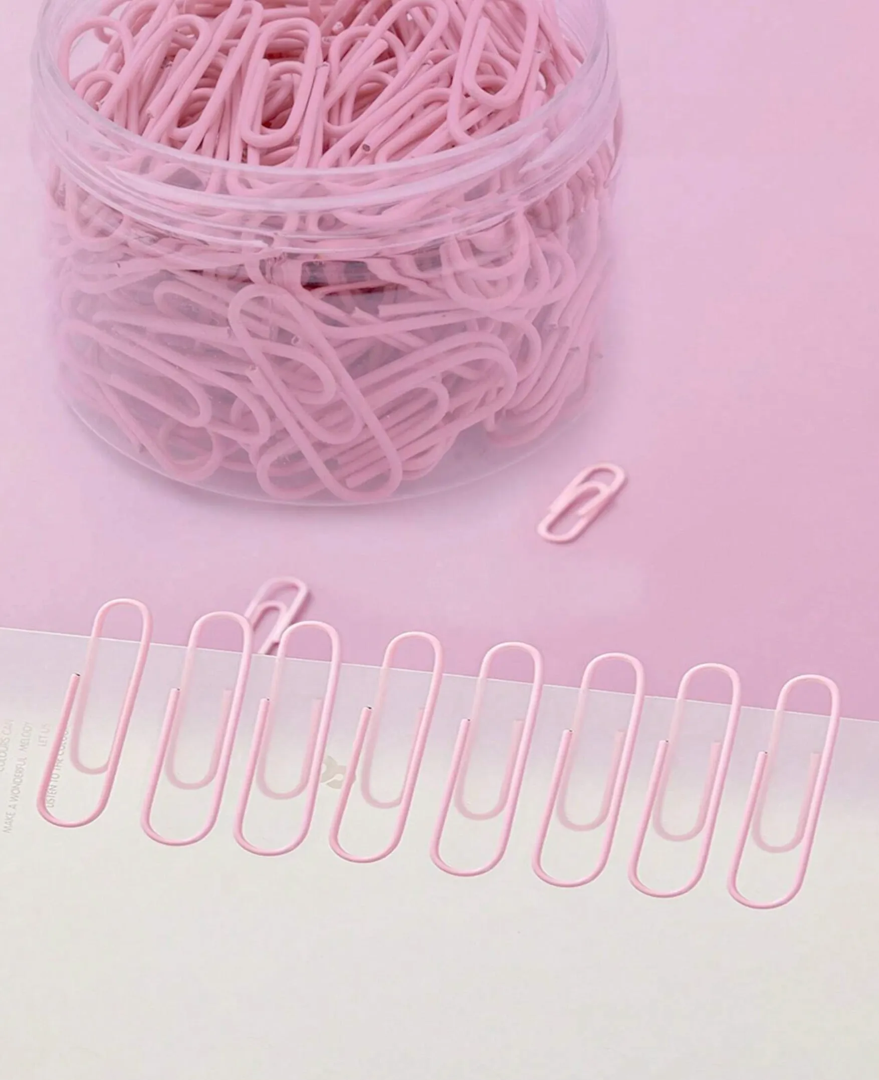 160pcs Pink Paperclip in plastic container