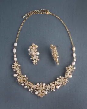 Bridal Necklace Set with Pearls in Gold