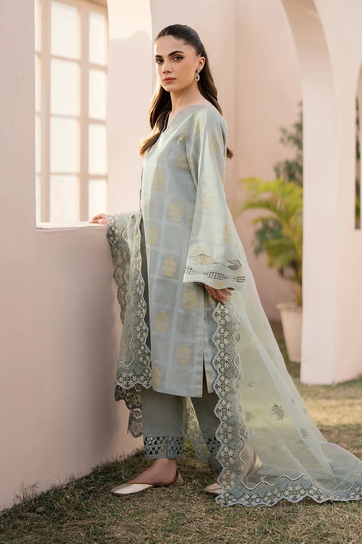 EMBROIDERED JACQUARD LAWN UF-603