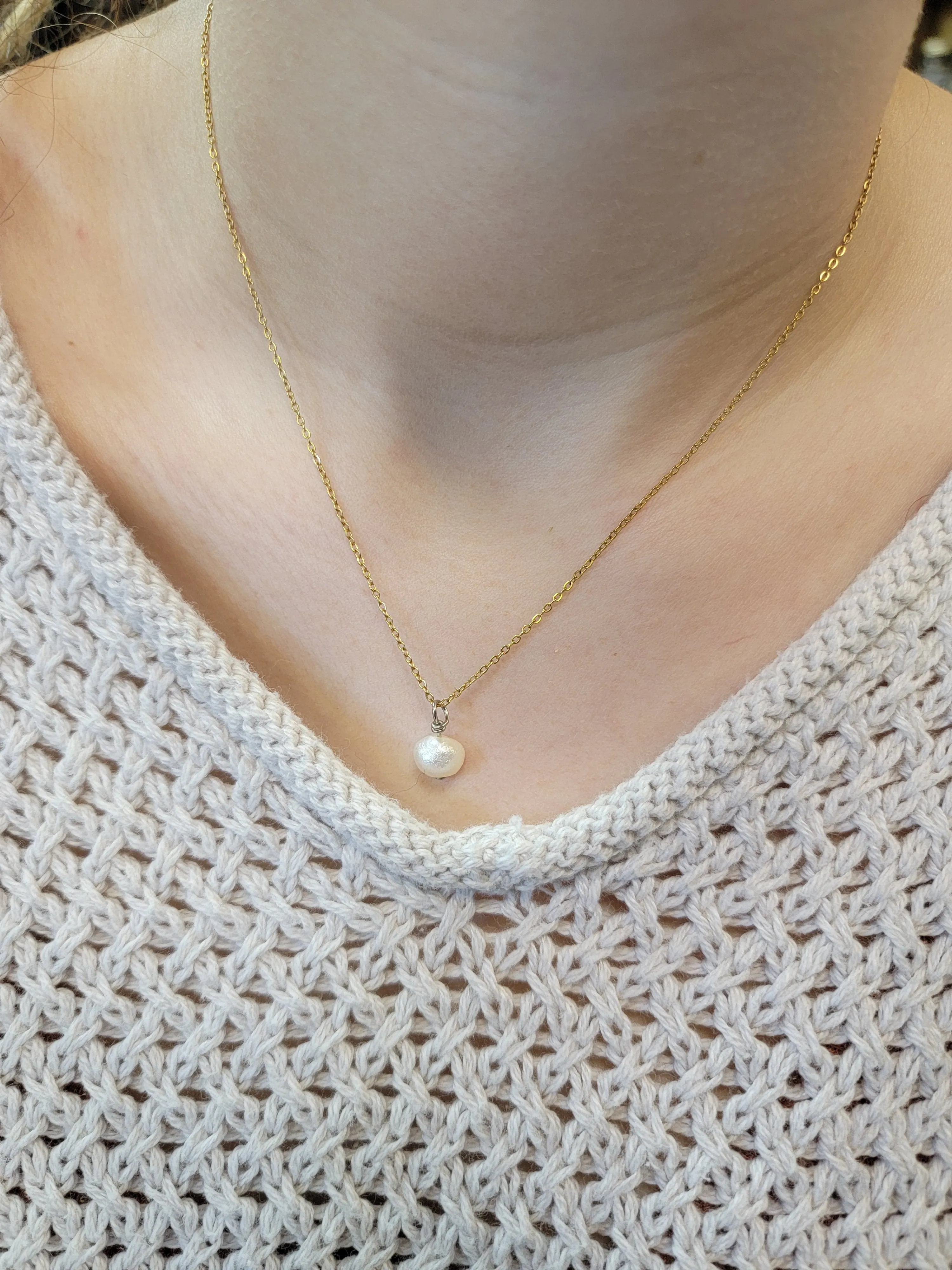 Freshwater Pearl Necklace on Gold Chain