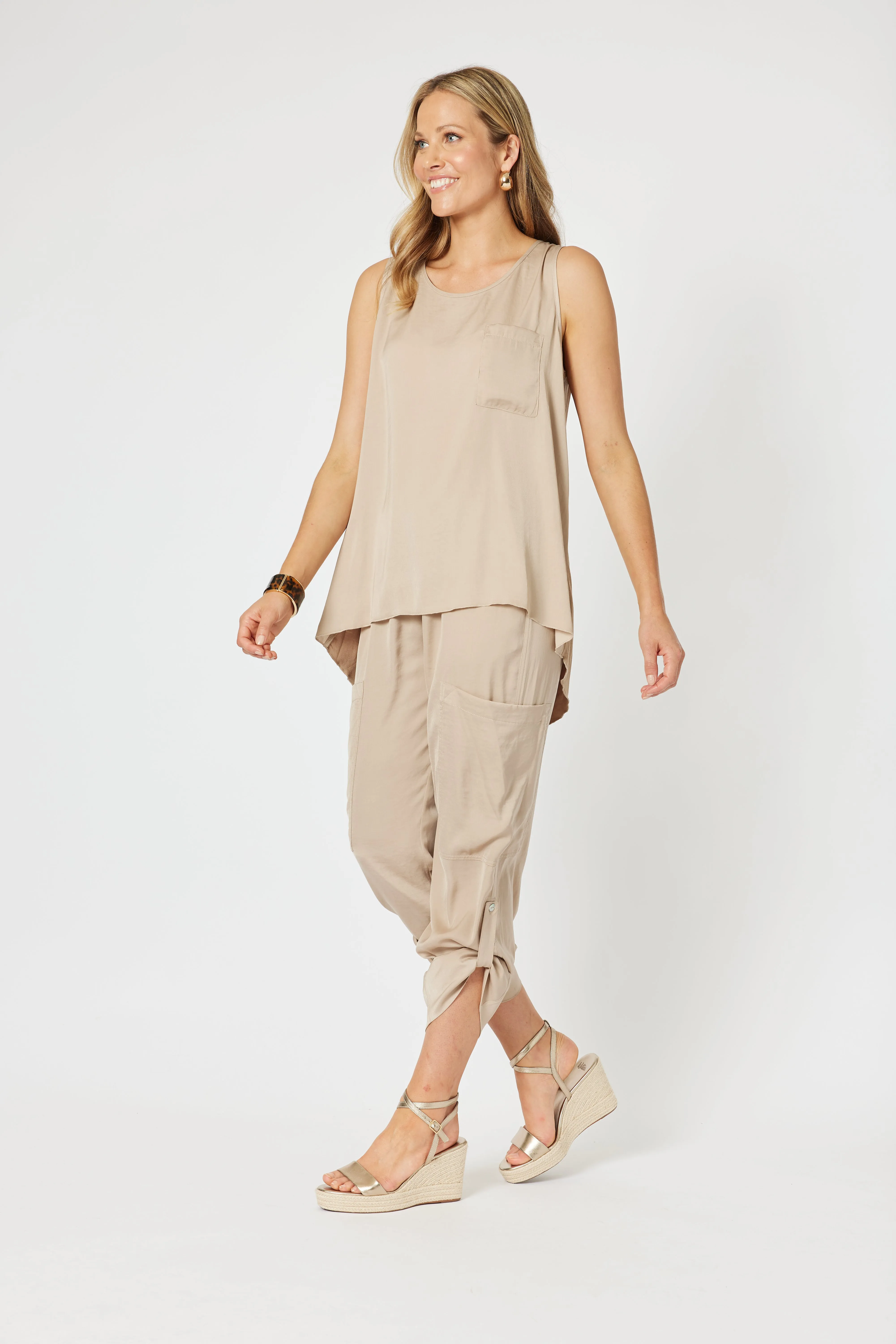 HV Traveller Luxe Round Caramel Neck Cami