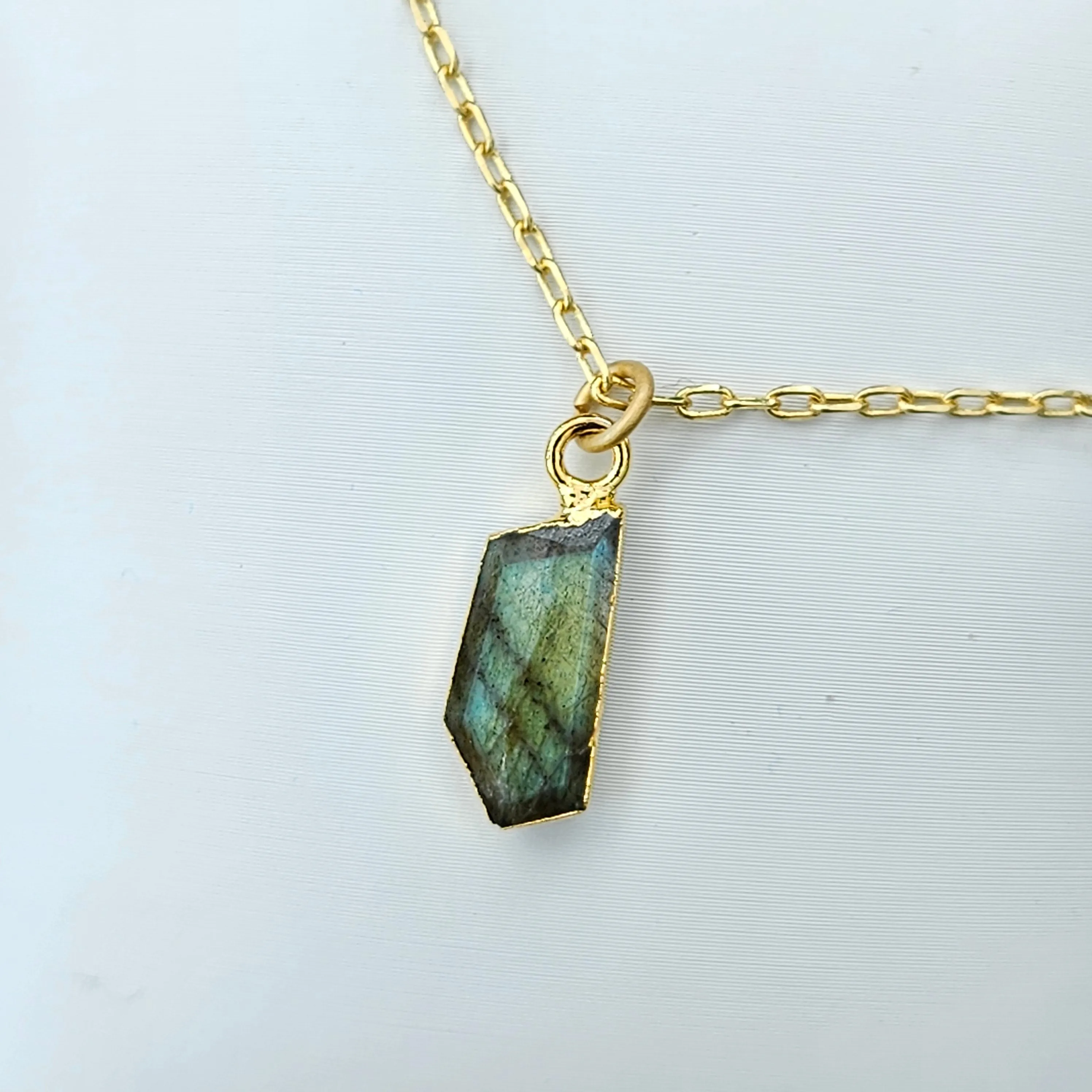 Labradorite Untetherd Soul Necklace - Gold