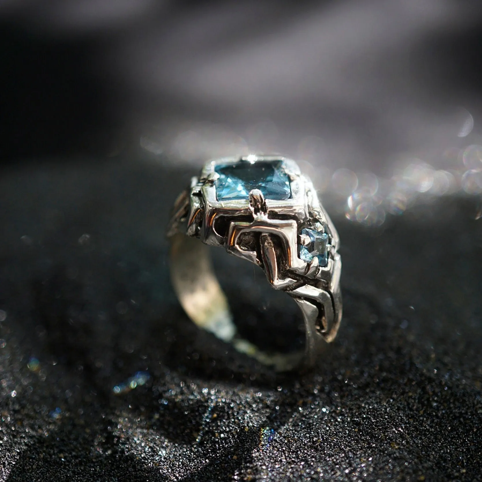 London Blue Topaz ring UNA