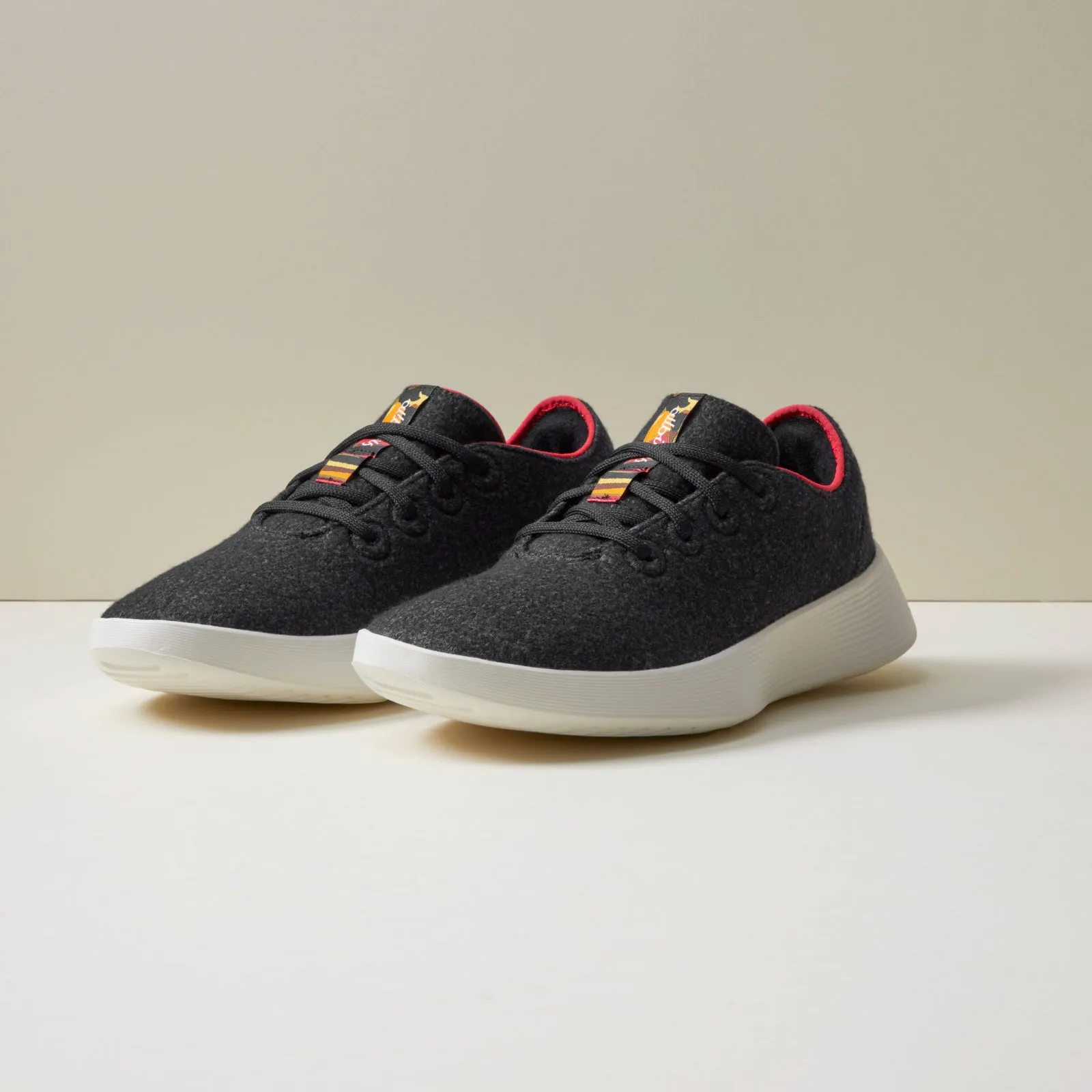 Men's Wool Runner 2 - Natural Black/Kea Red (Natural White Sole)