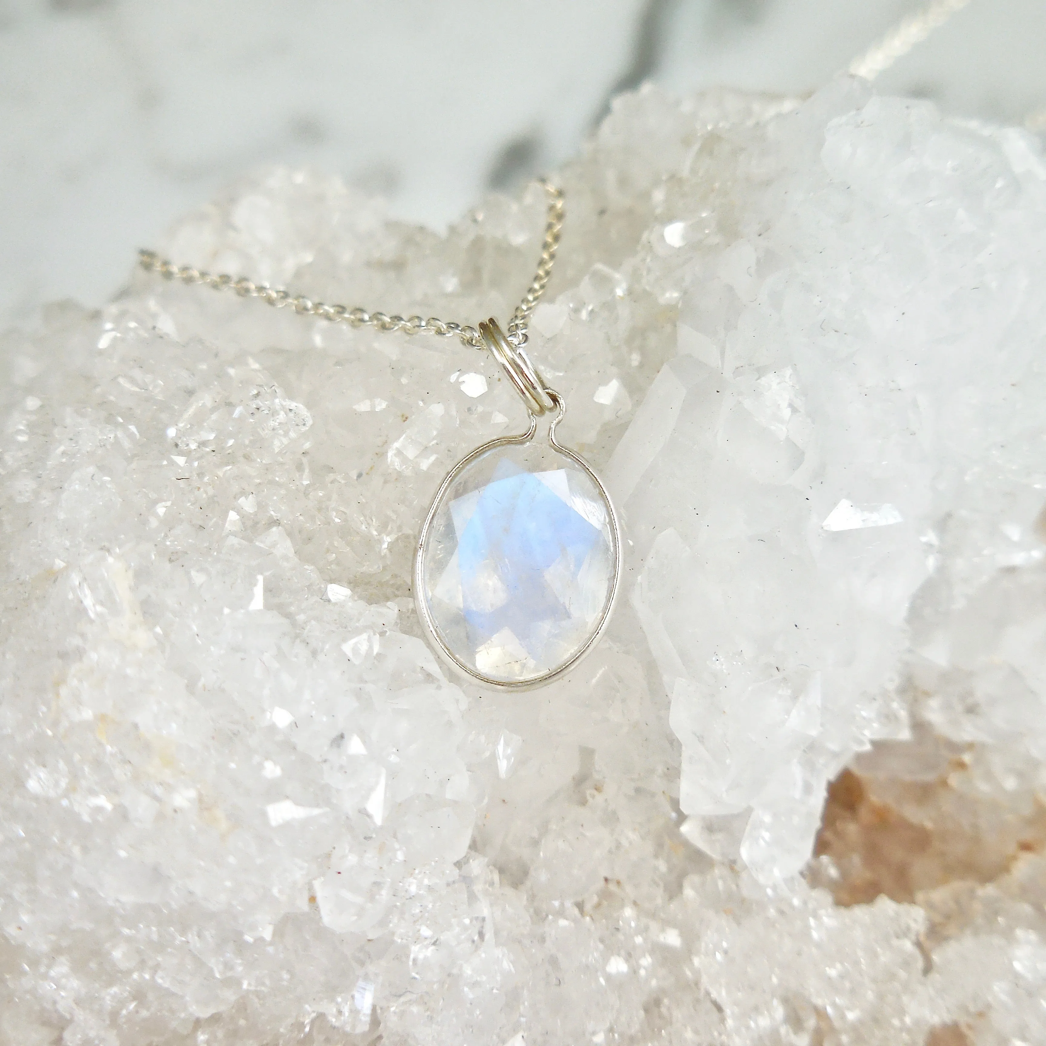 Oval Moonstone Bezel Pendant - Rainbow Moonstone Gold Pendant - Moonstone Gold Necklace