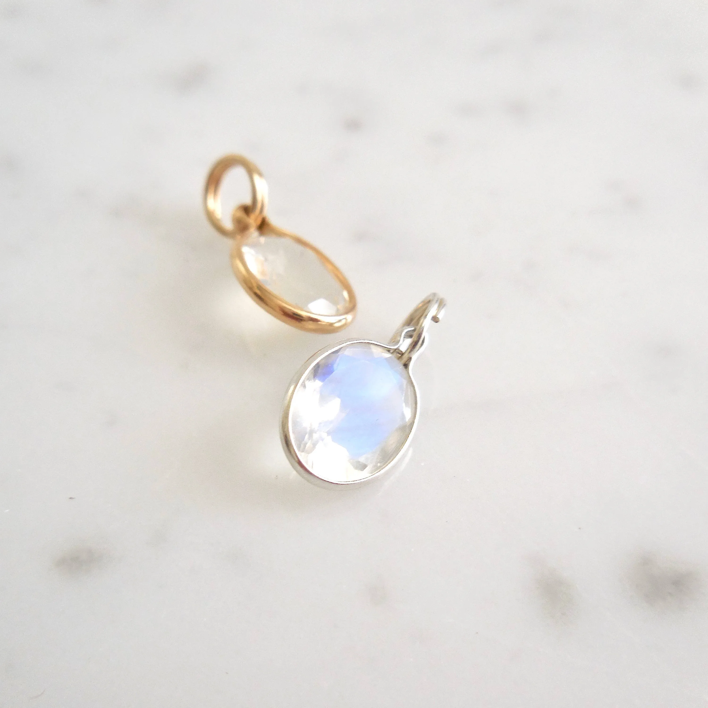 Oval Moonstone Bezel Pendant - Rainbow Moonstone Gold Pendant - Moonstone Gold Necklace