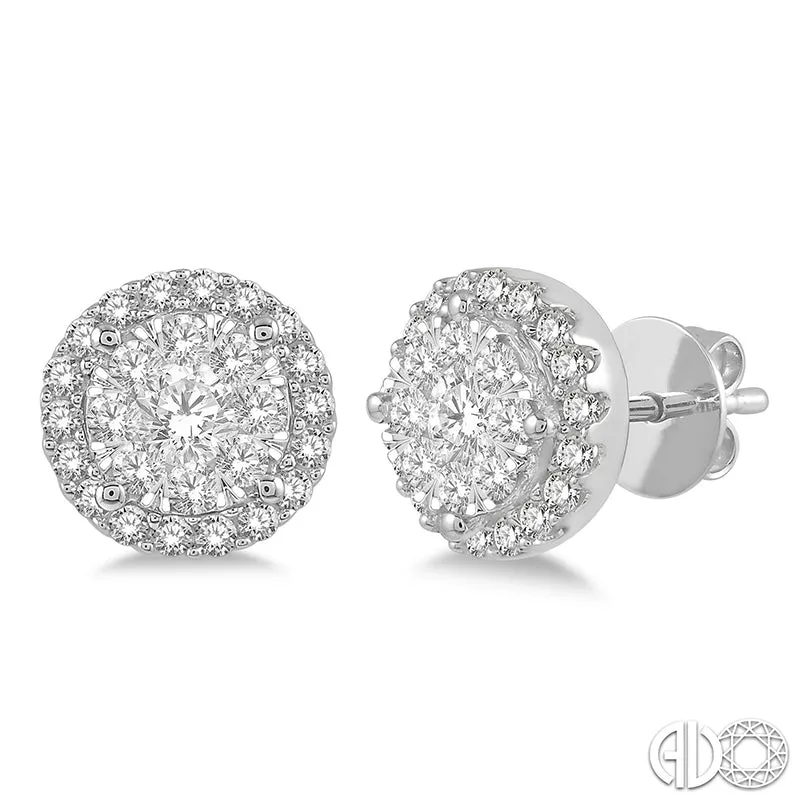 Round Diamond Stud Earrings In White Gold